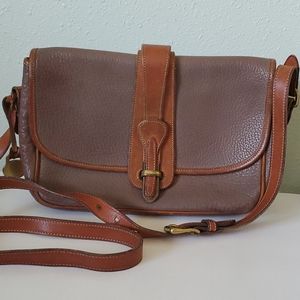 Vintage Dooney and Bourke crossbody bag